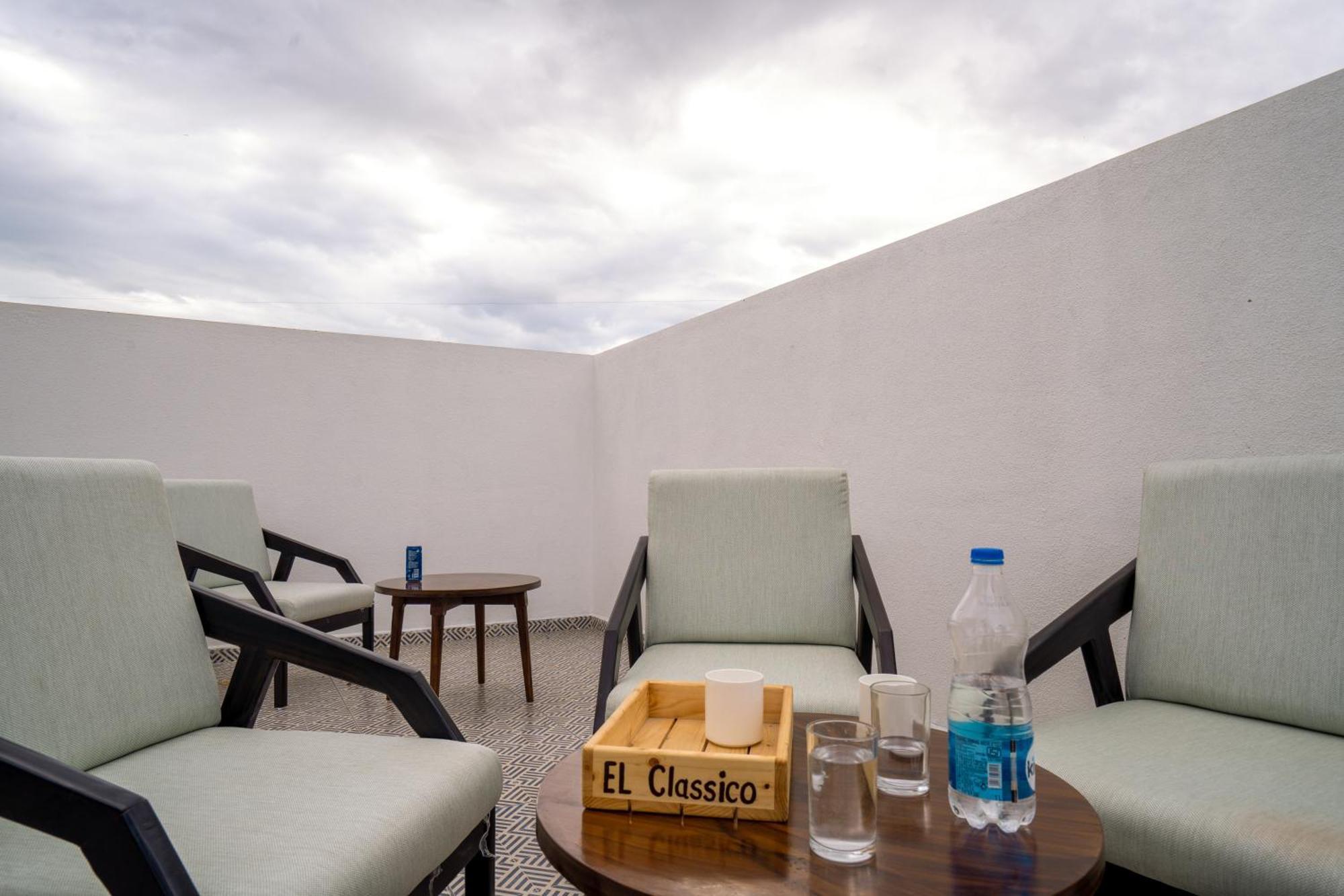 Hotel El Classico Раджкот Экстерьер фото